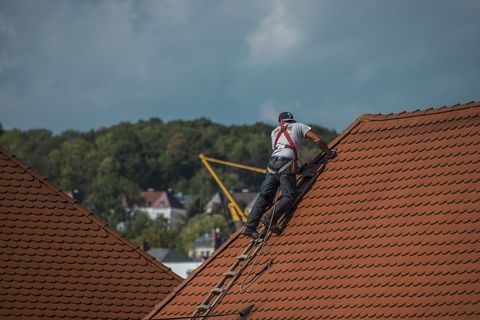  Explore Roofing Sales Representative Work: Guide to Starting a Lucrative Career